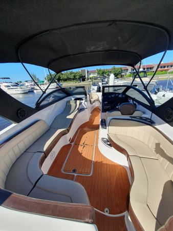 Coral 26 | Albatroz Buzios