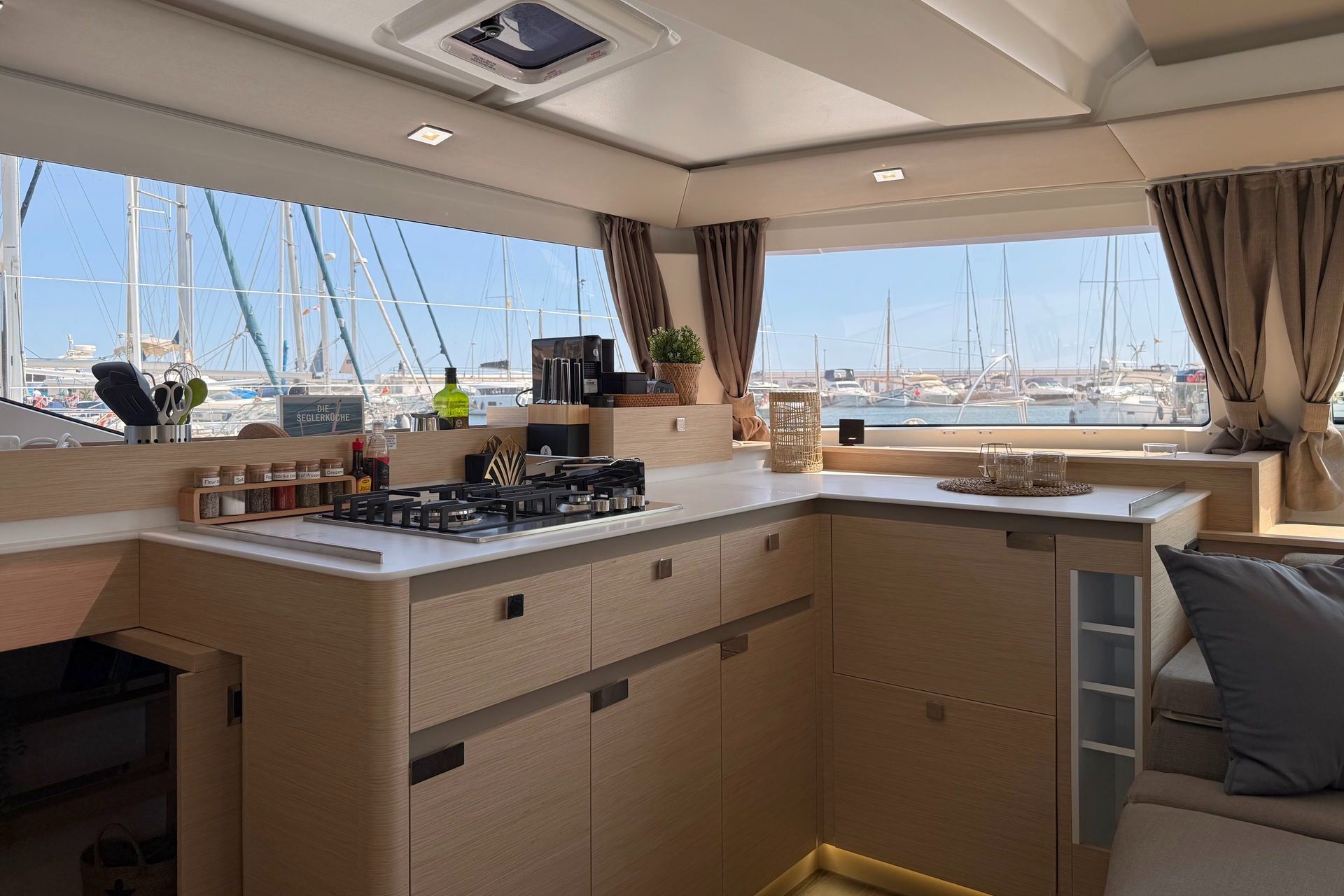 Fountaine Pajot Elba 45 | Yara