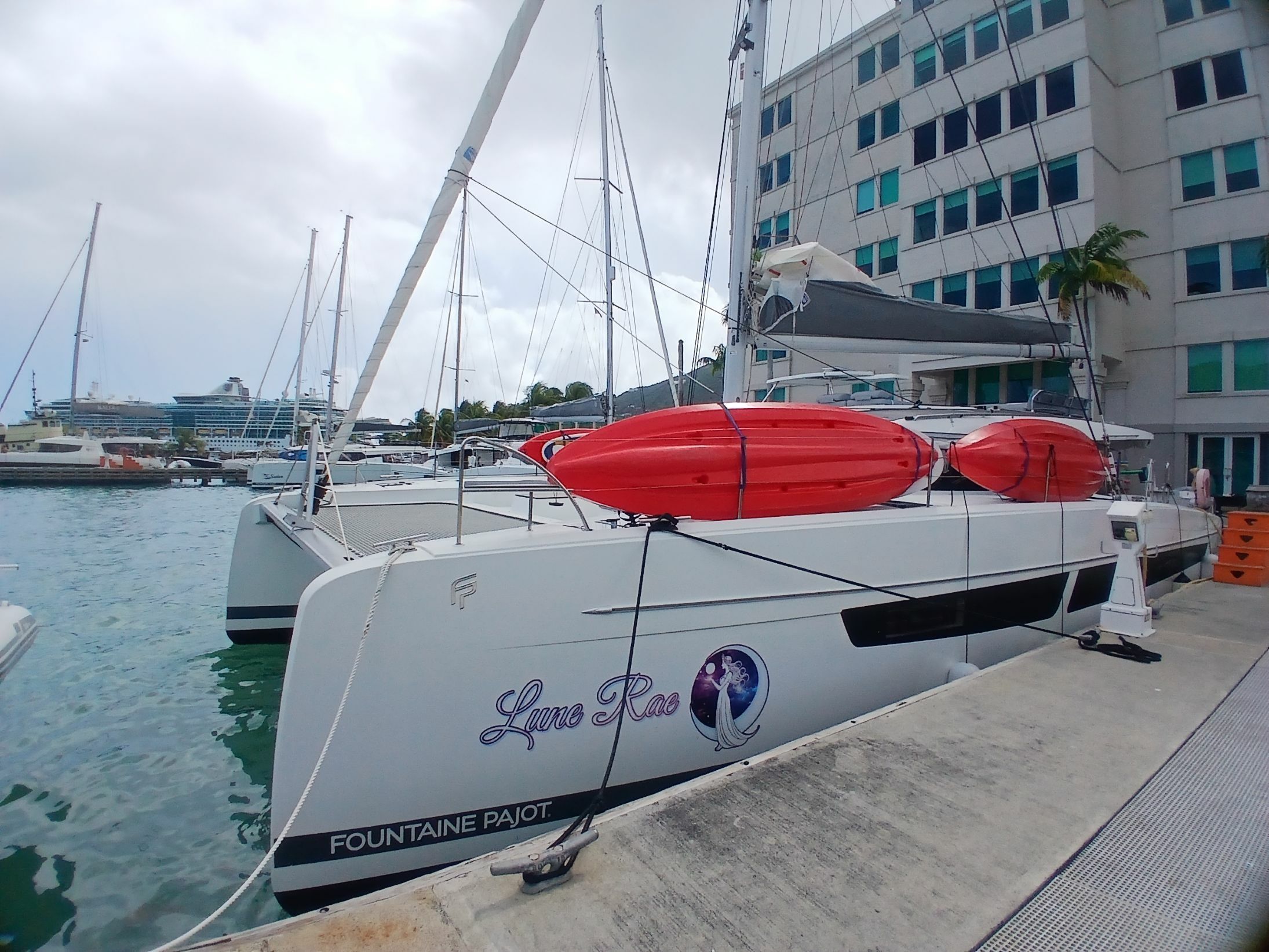 Fountaine Pajot Aura 51 | Lune Rae