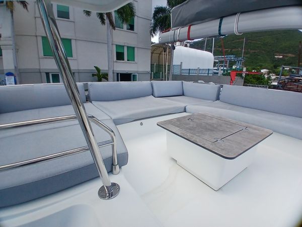 Fountaine Pajot Aura 51 | Lune Rae