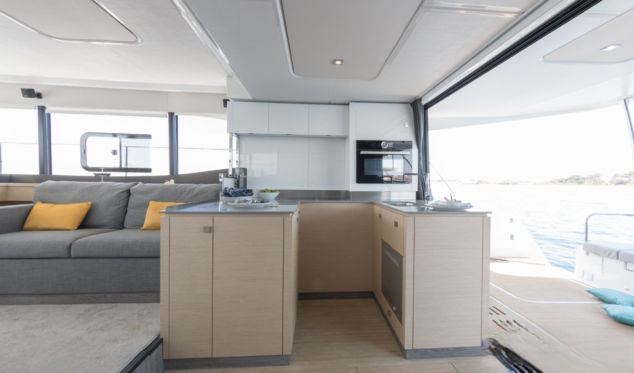 Fountaine Pajot MY6 | Mamma Mia