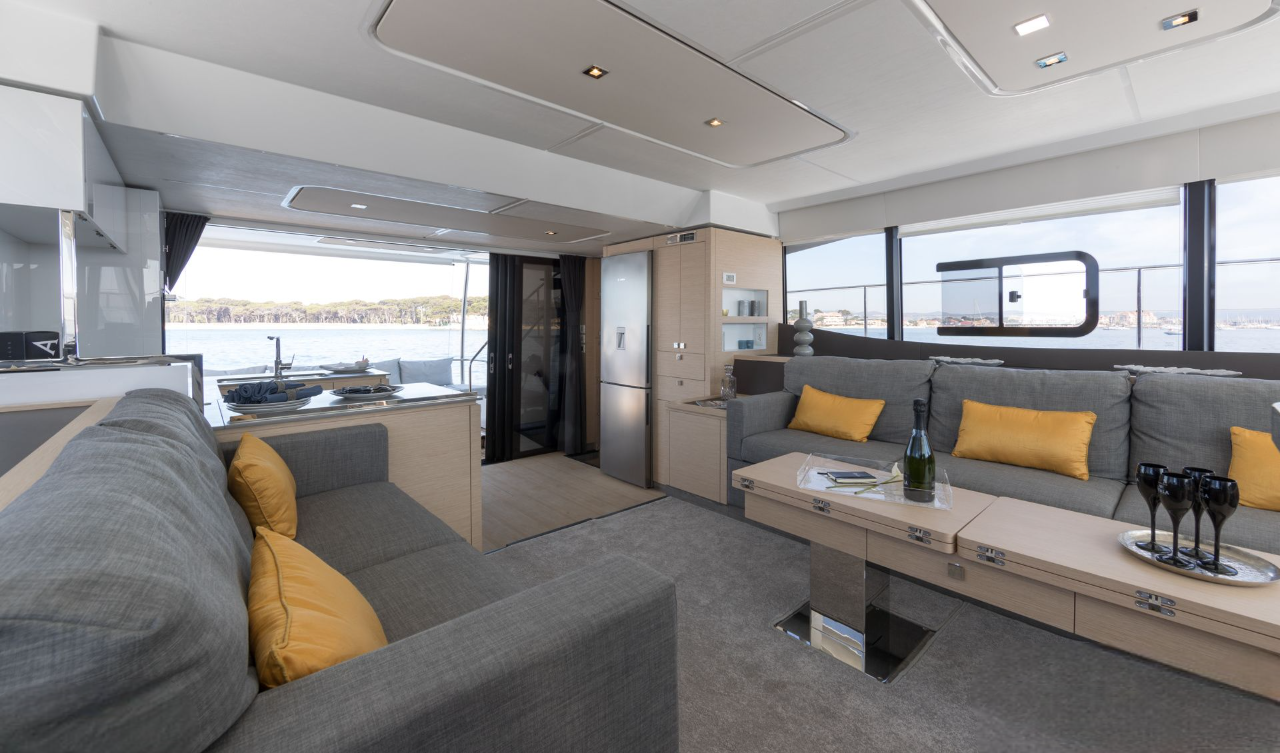 Fountaine Pajot MY6 | Mamma Mia