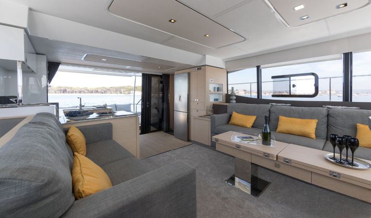 Fountaine Pajot MY6 | Mamma Mia