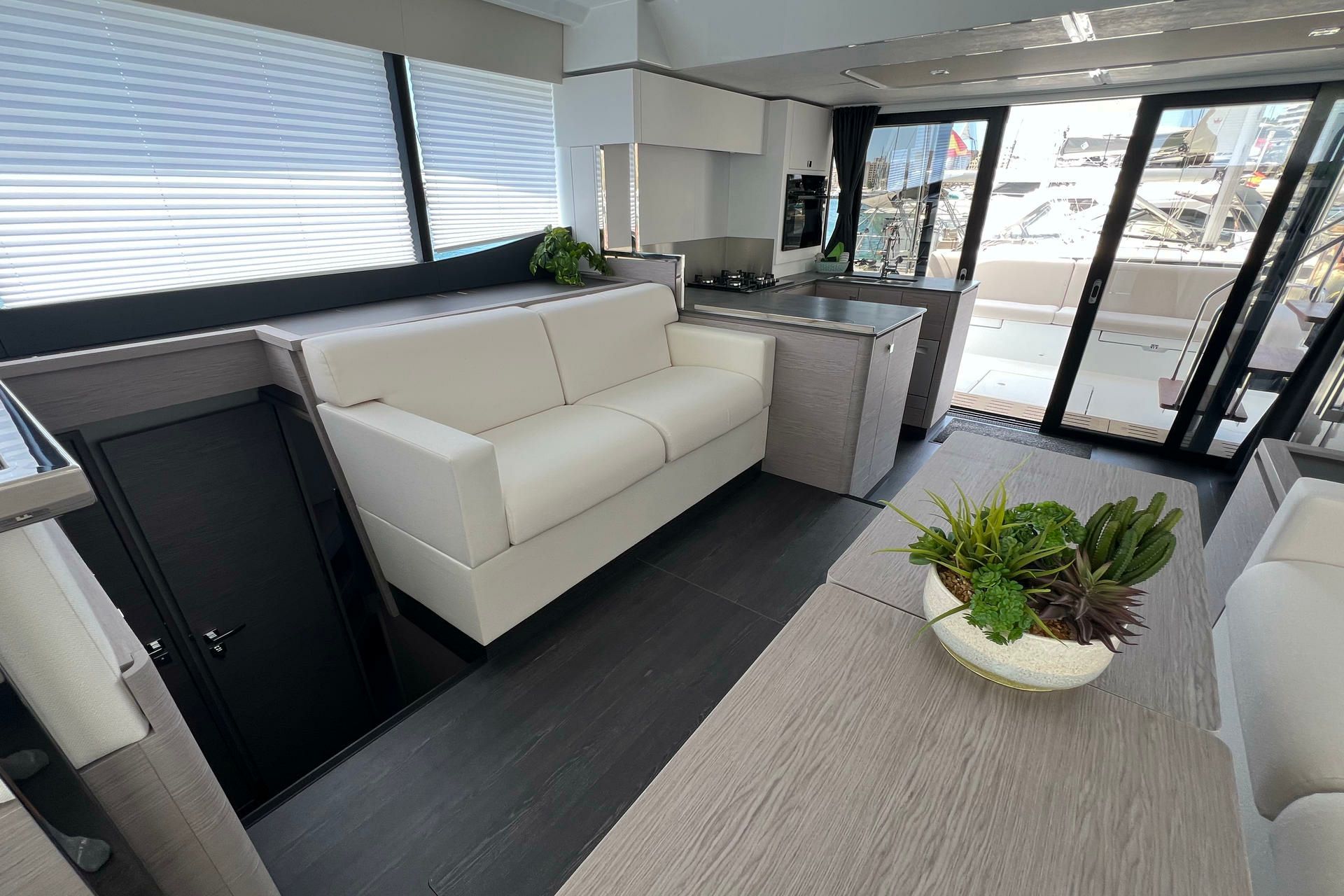 Fountaine Pajot MY6 | Mamma Mia