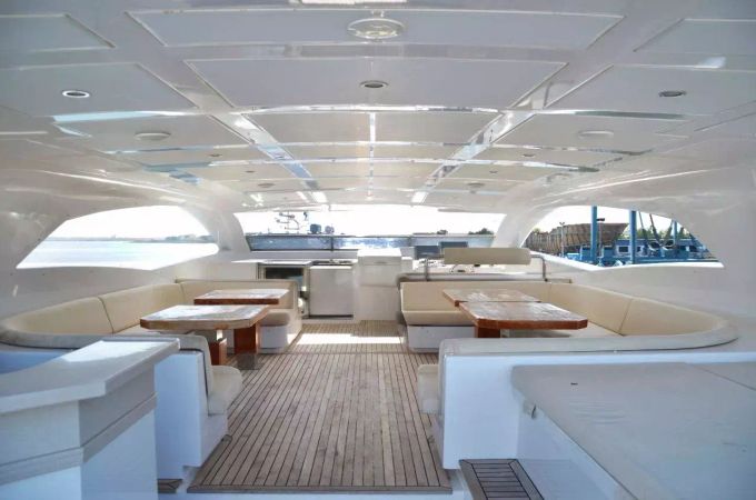 Majesty 121 | Meteor