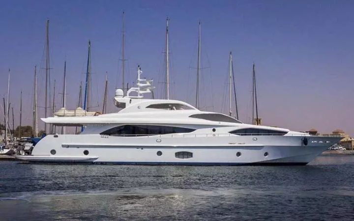 Majesty 121 | Meteor