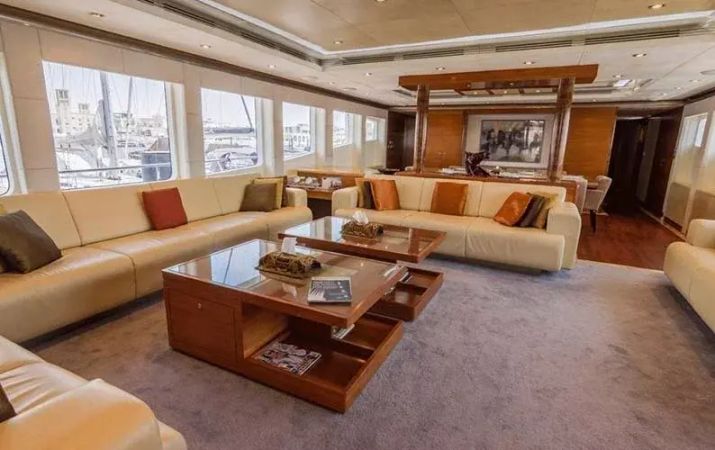 Majesty 121 | Meteor