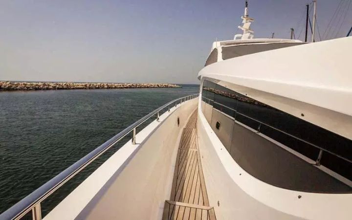 Majesty 121 | Meteor