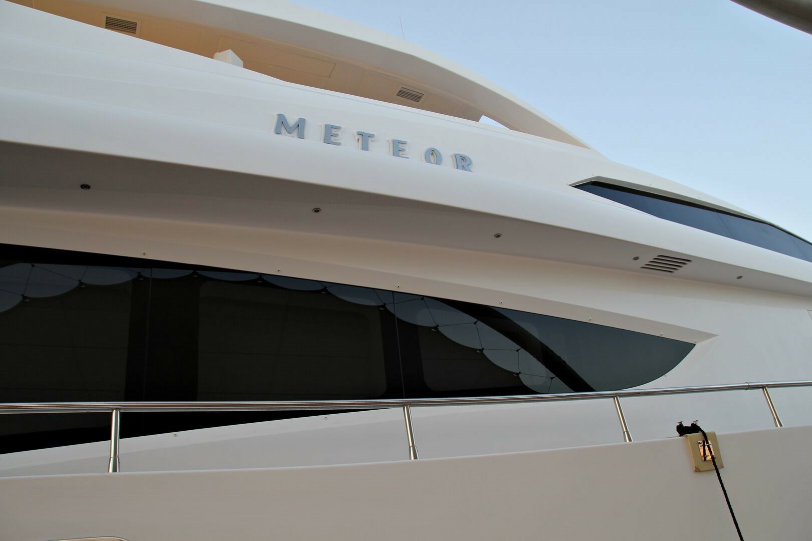 Majesty 121 | Meteor