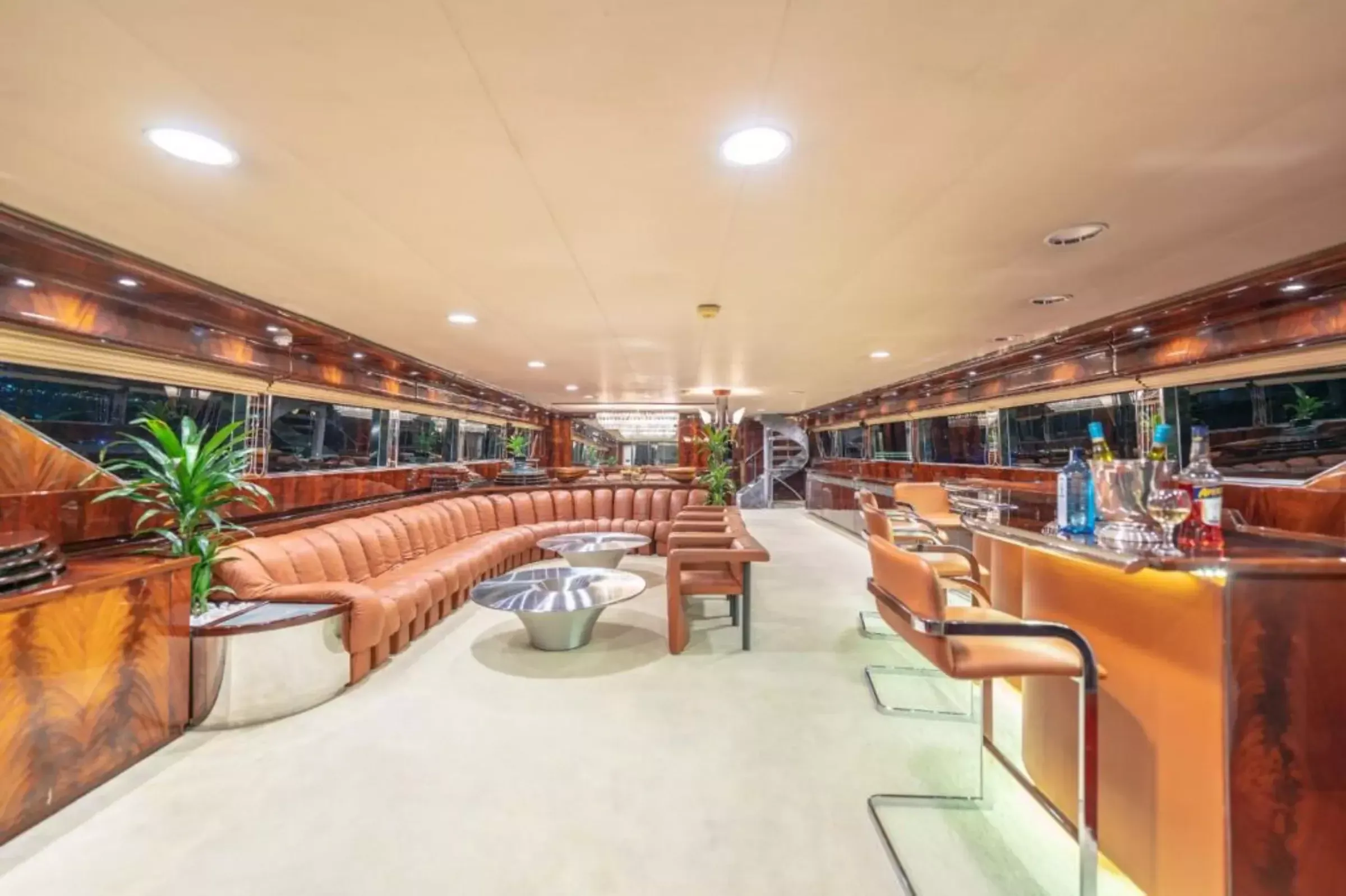 Hatteras 142 | Harpoon