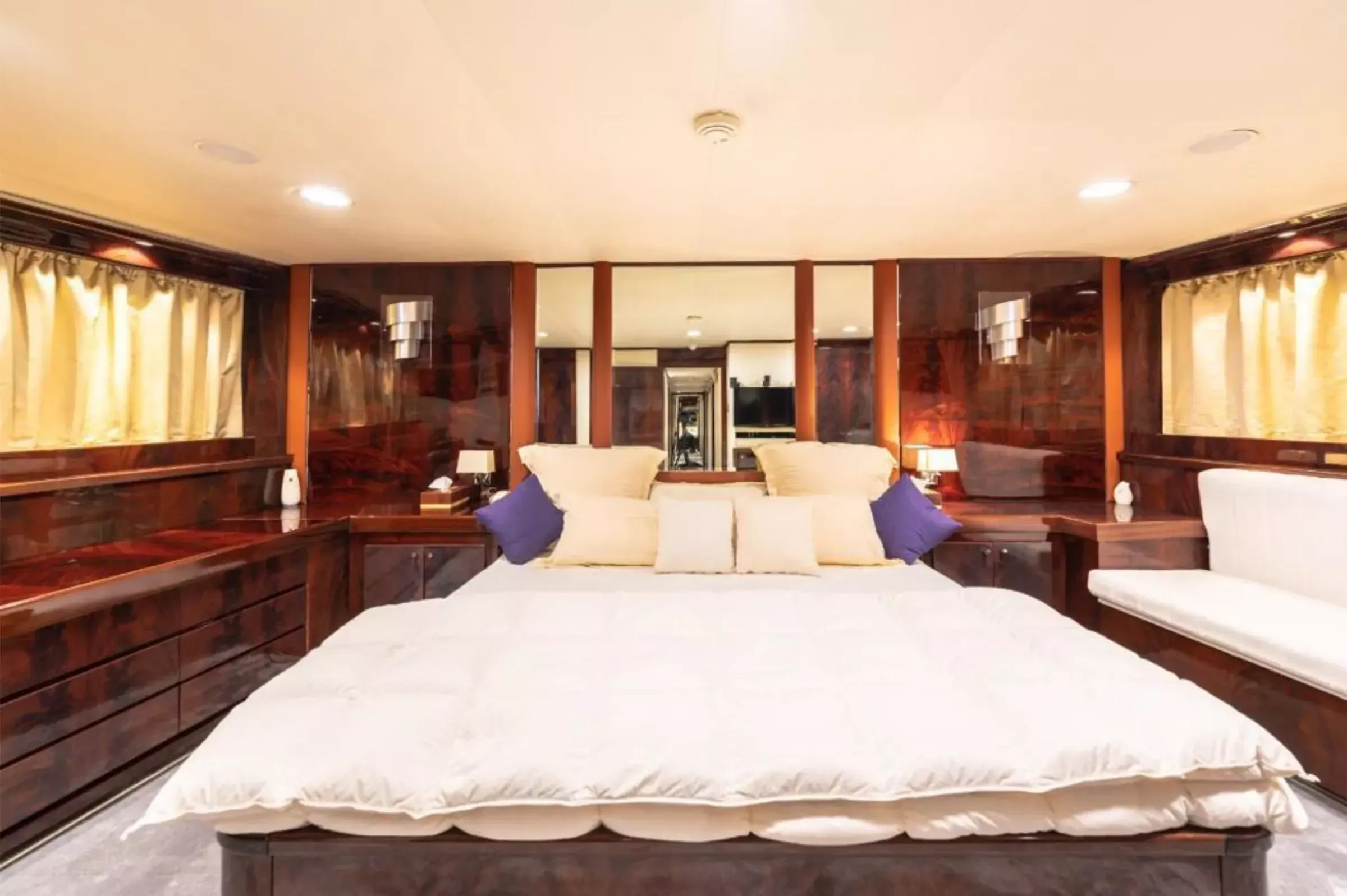 Hatteras 142 | Harpoon