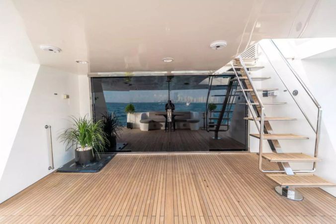 Hatteras 142 | Harpoon