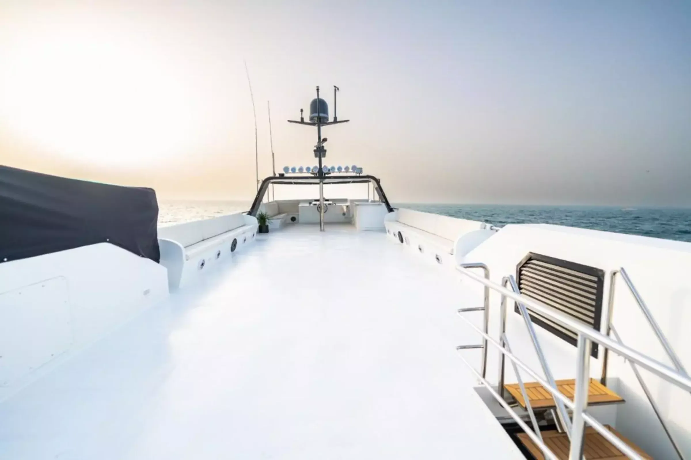 Hatteras 142 | Harpoon