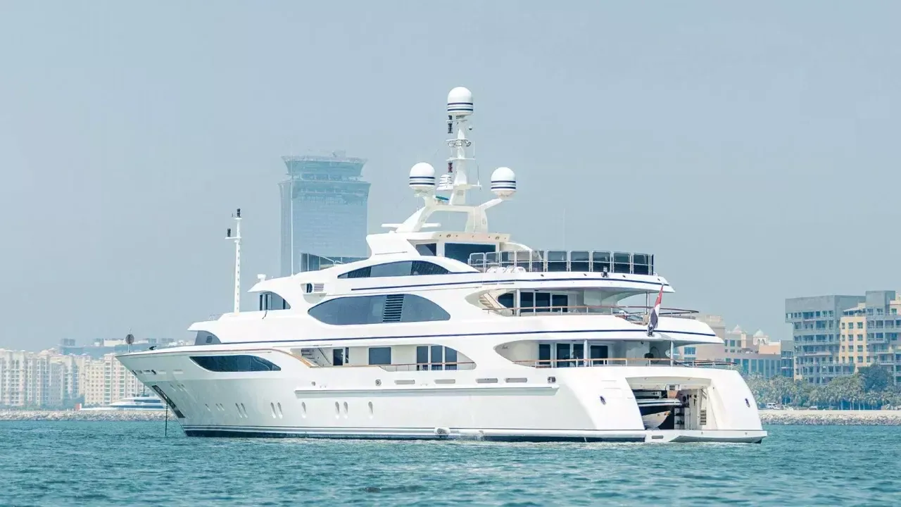 Benetti 184 | Zefzaf