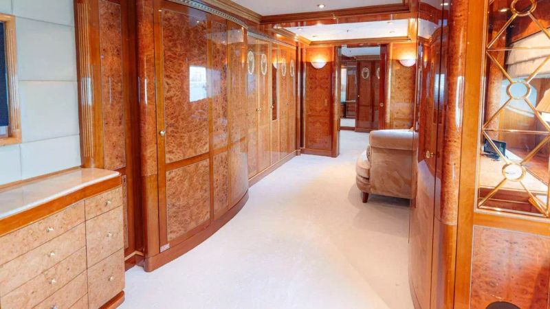 Benetti 184 | Zefzaf