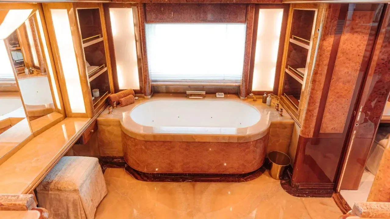 Benetti 184 | Zefzaf