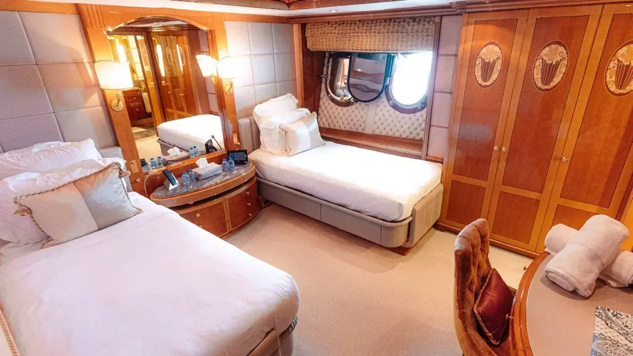 Benetti 184 | Zefzaf