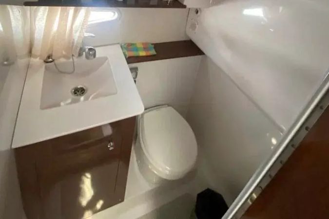 Four Winns Vista 275 | Angel