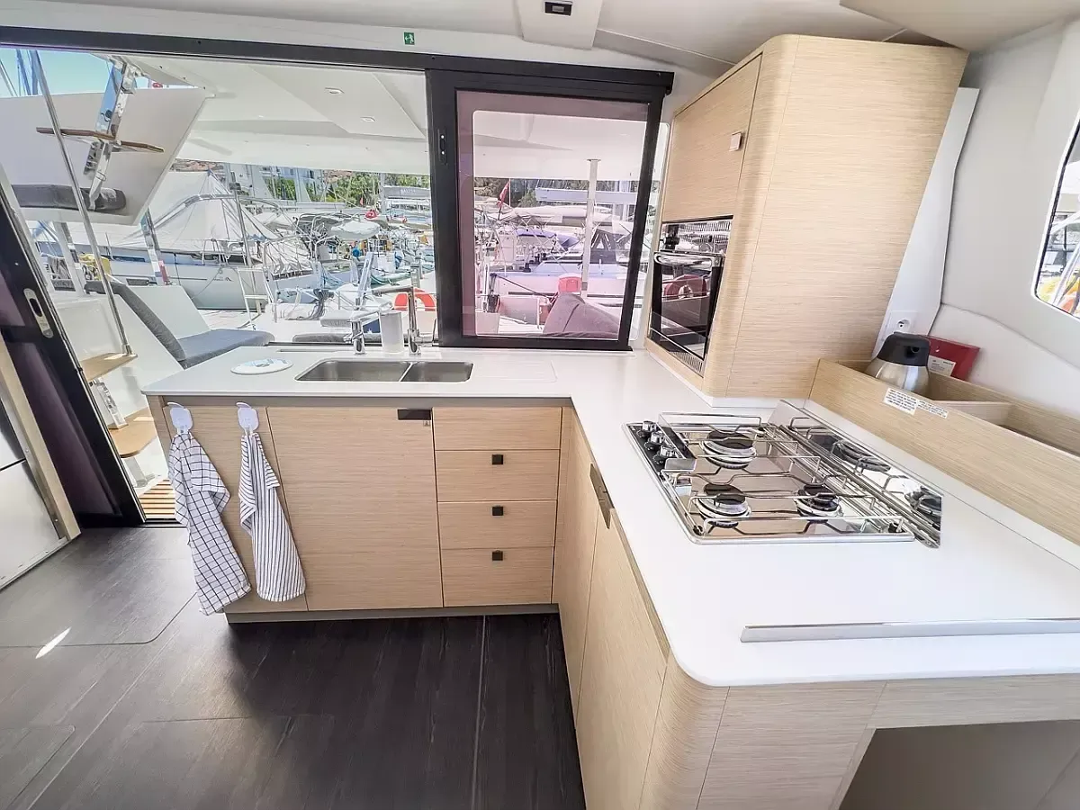 Fountaine Pajot Isla 40 | Portofino