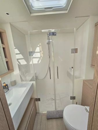 Lagoon Sixty 5 | TriWing Endor