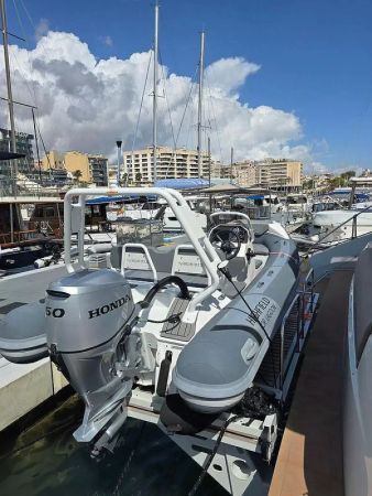 Lagoon Sixty 5 | TriWing Endor