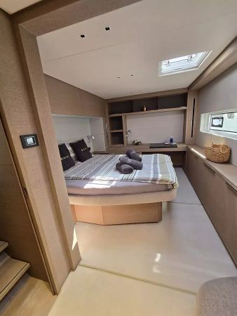 Lagoon Sixty 5 | TriWing Endor