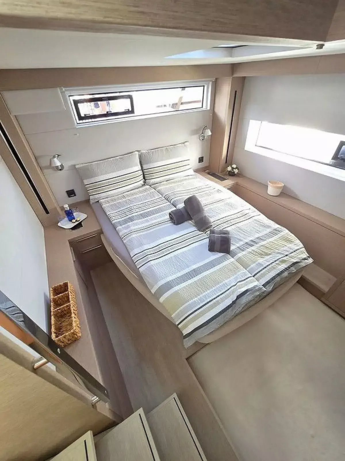 Lagoon Sixty 5 | TriWing Endor