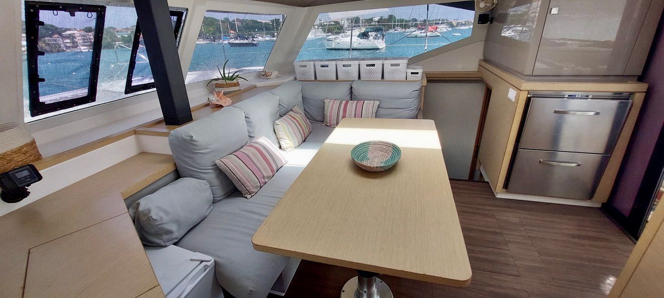 Fountaine Pajot Lucia 40 | Aqua Panda