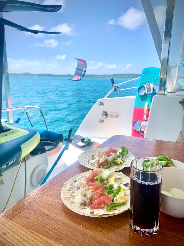 Fountaine Pajot Lucia 40 | Aqua Panda