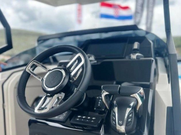 SuperRib 30 Cabin | 24