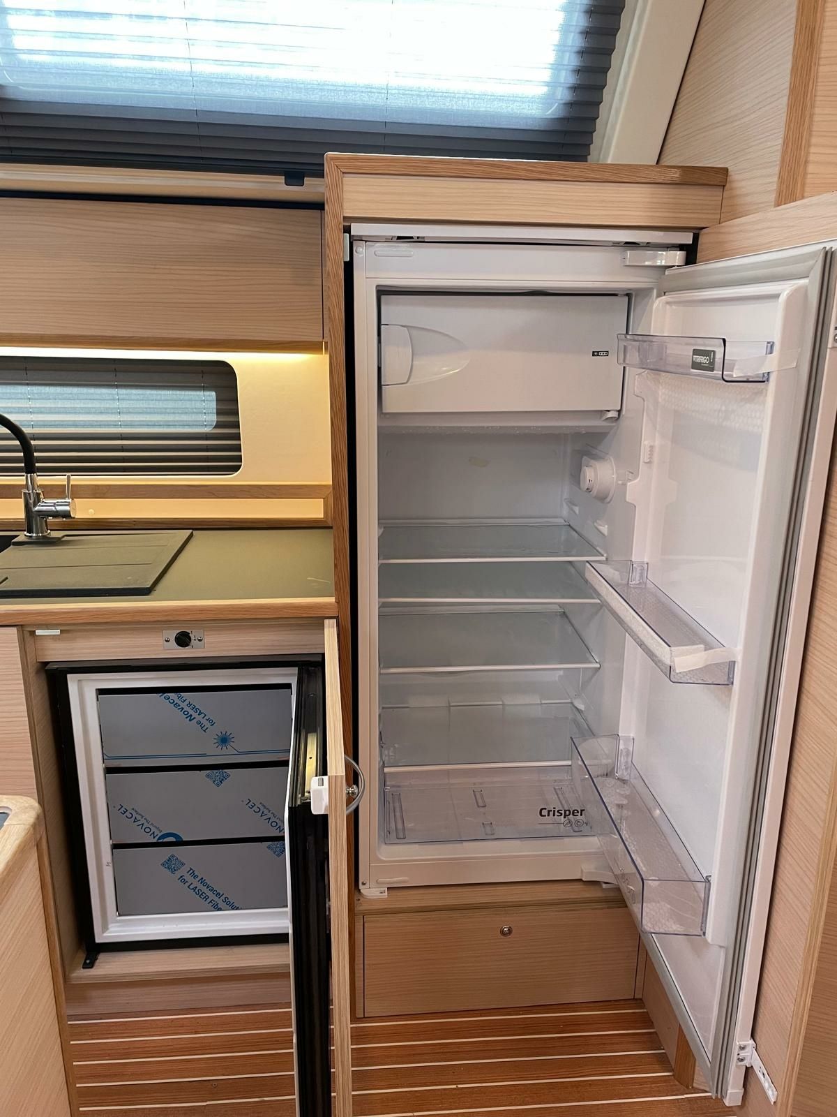 D and D Kufner 54 | Six on the Sea