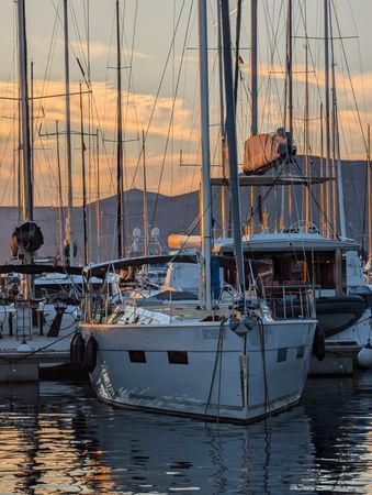 D and D Kufner 54 | Six on the Sea