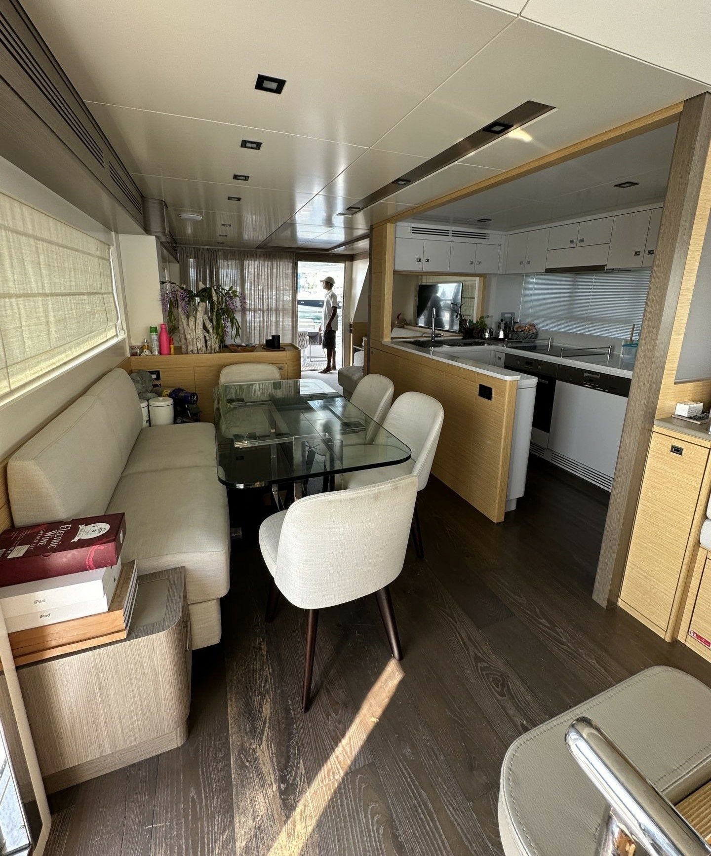Sirena Yachts 64 | Gente Distratta 3