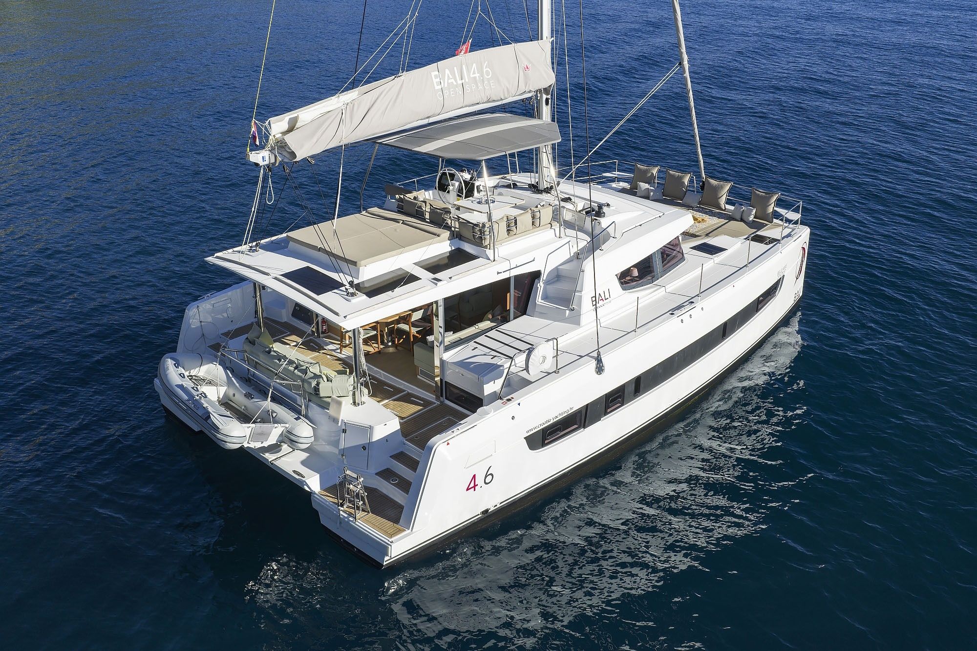 Bali 4.6 | Belle Amie