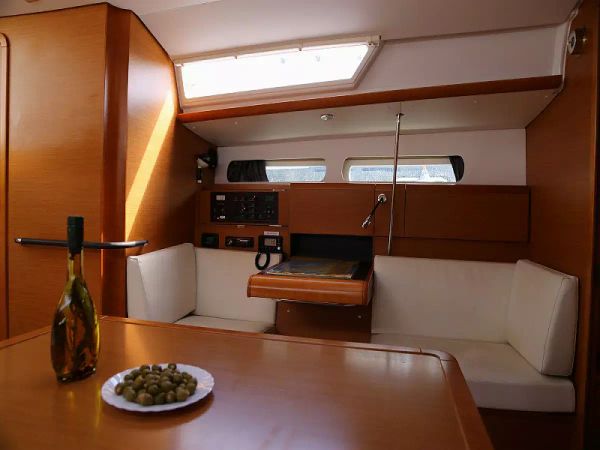 Jeanneau Sun Odyssey 409 | Miu Miu