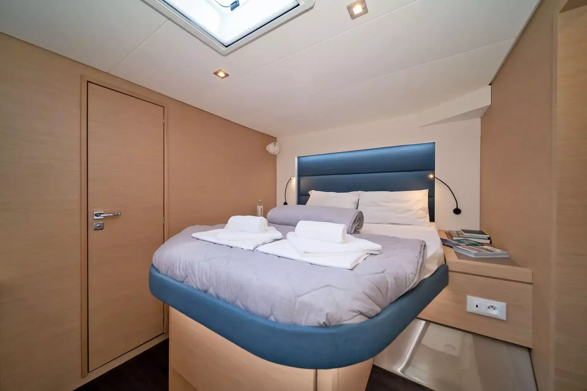 Fountaine Pajot Tanna 47 | First Life