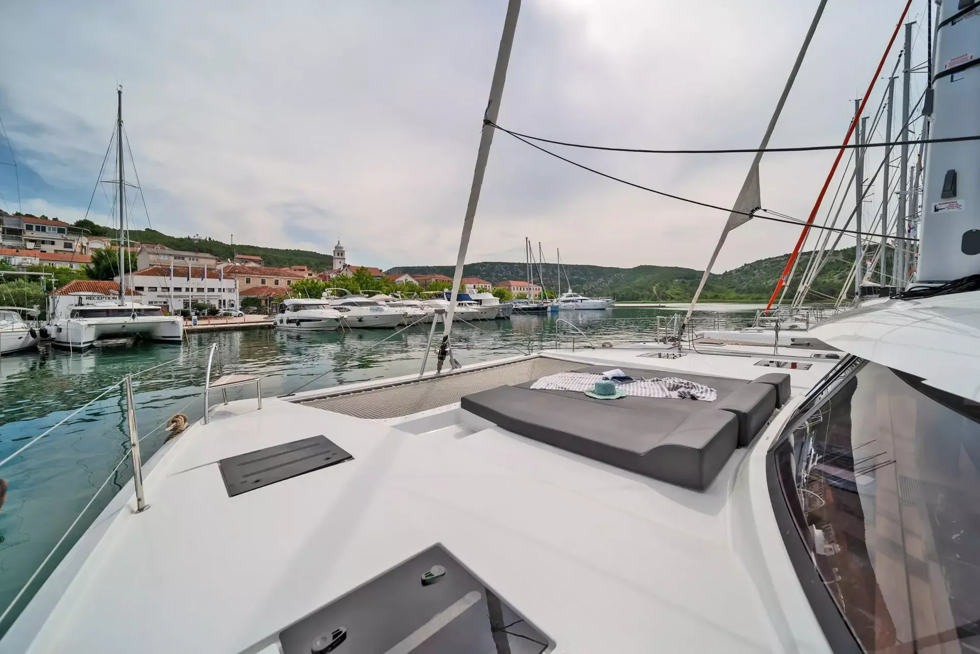 Fountaine Pajot Tanna 47 | First Life