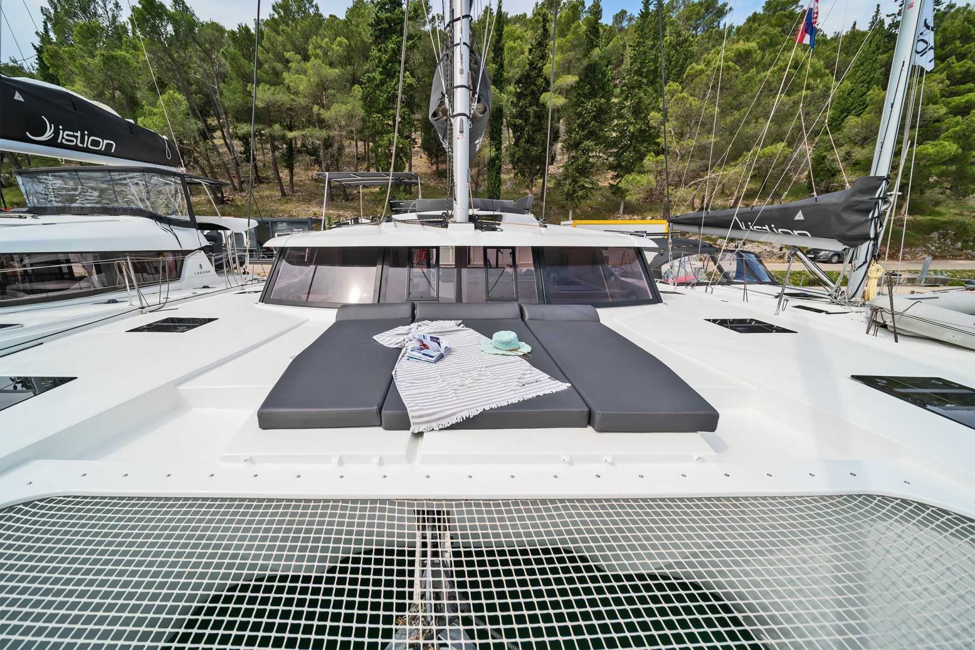 Fountaine Pajot Tanna 47 | First Life