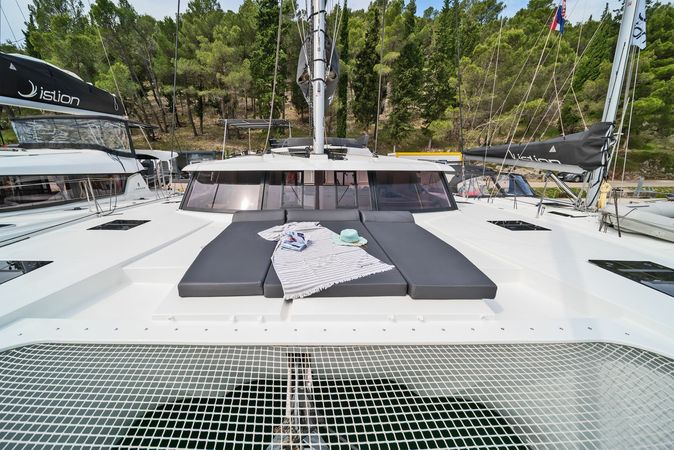 Fountaine Pajot Tanna 47 | First Life