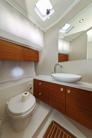 Greenline 48 | Red Hot