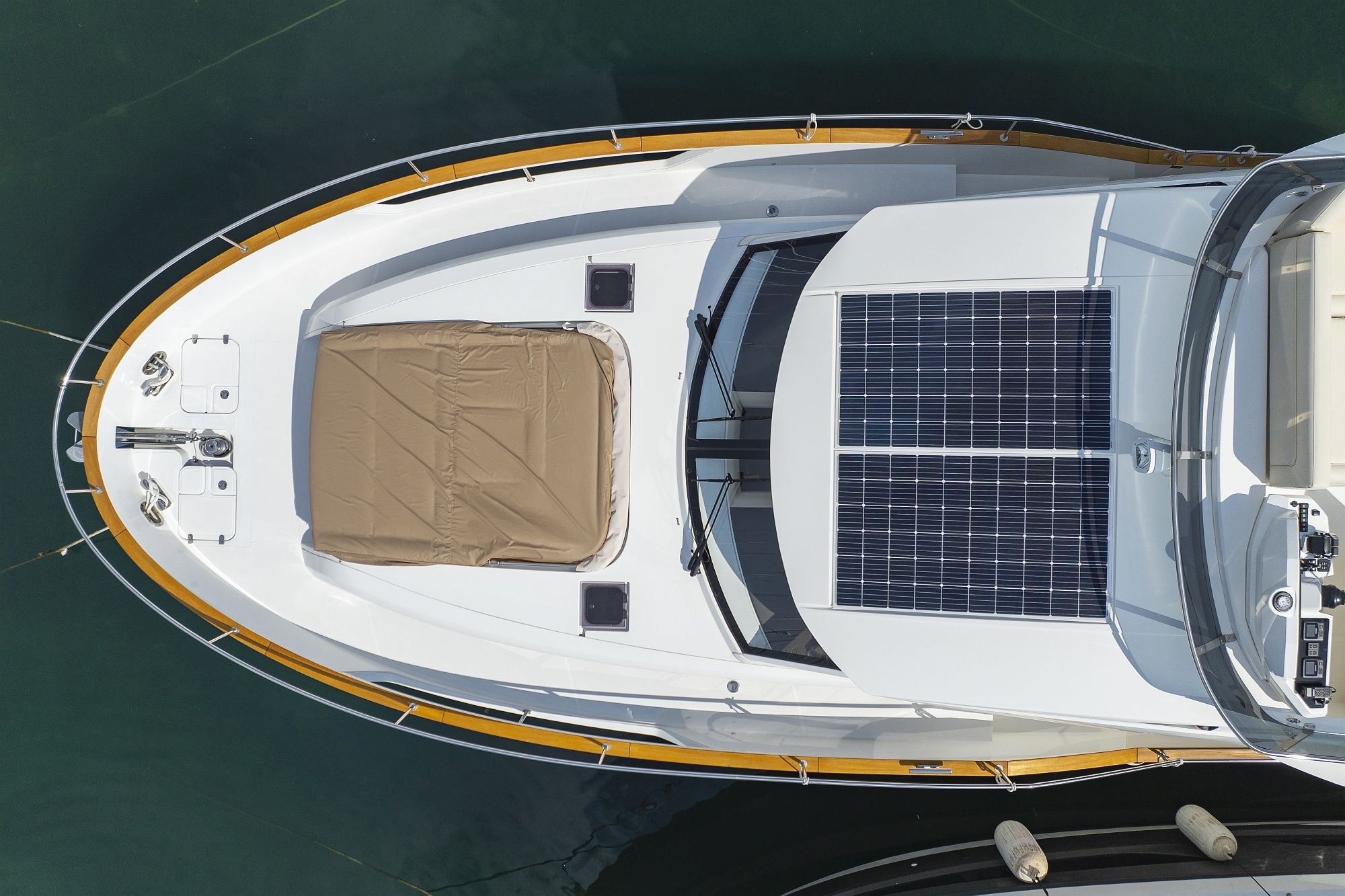 Greenline 48 | Red Hot