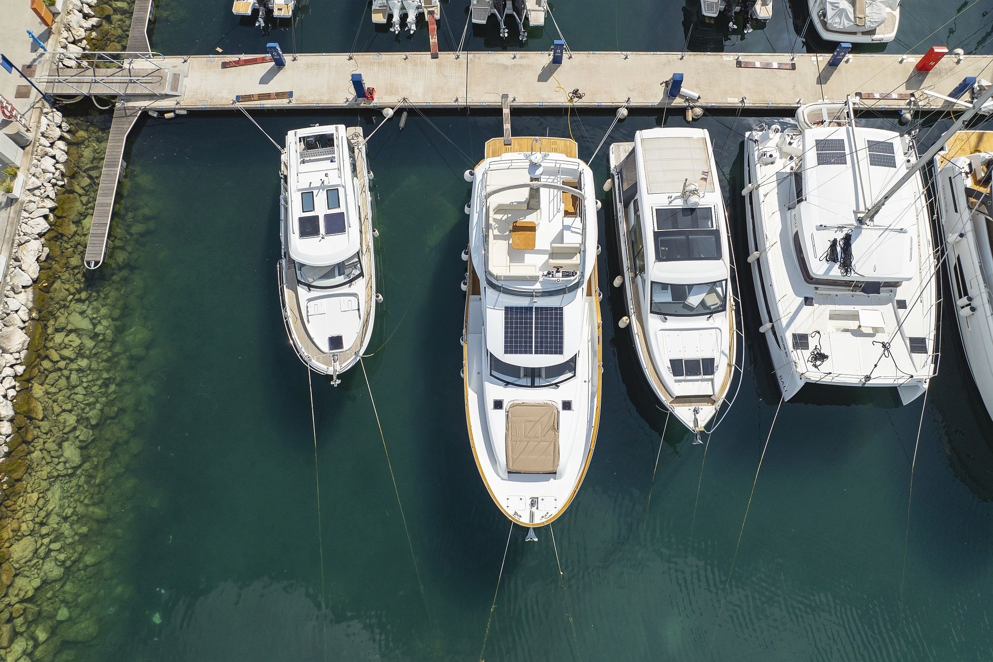 Greenline 48 | Red Hot