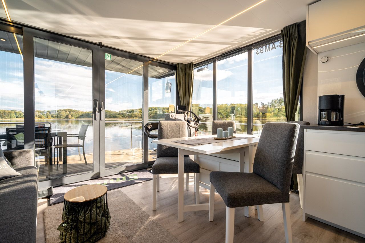 La Mare Apart LL | Emma