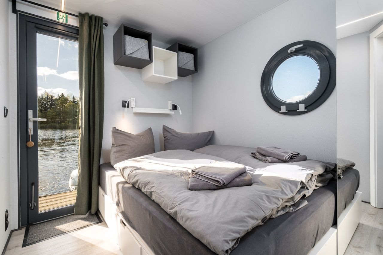 La Mare Apart LL | Emma