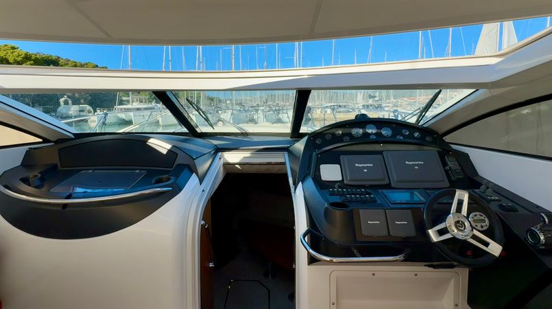 Sunseeker Portofino 53 | Polly