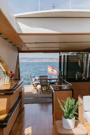 Aicon 72 | Manzanos 2