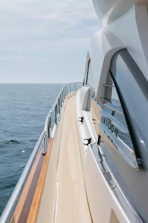 Aicon 72 | Manzanos 2