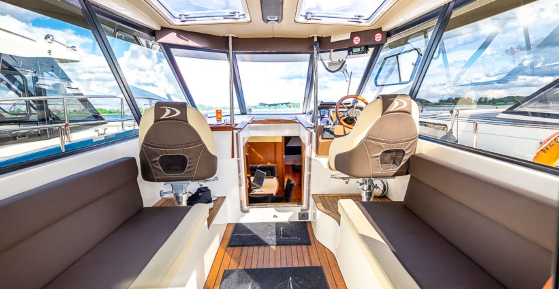 Delphia Nautika 1300 | Wecheti