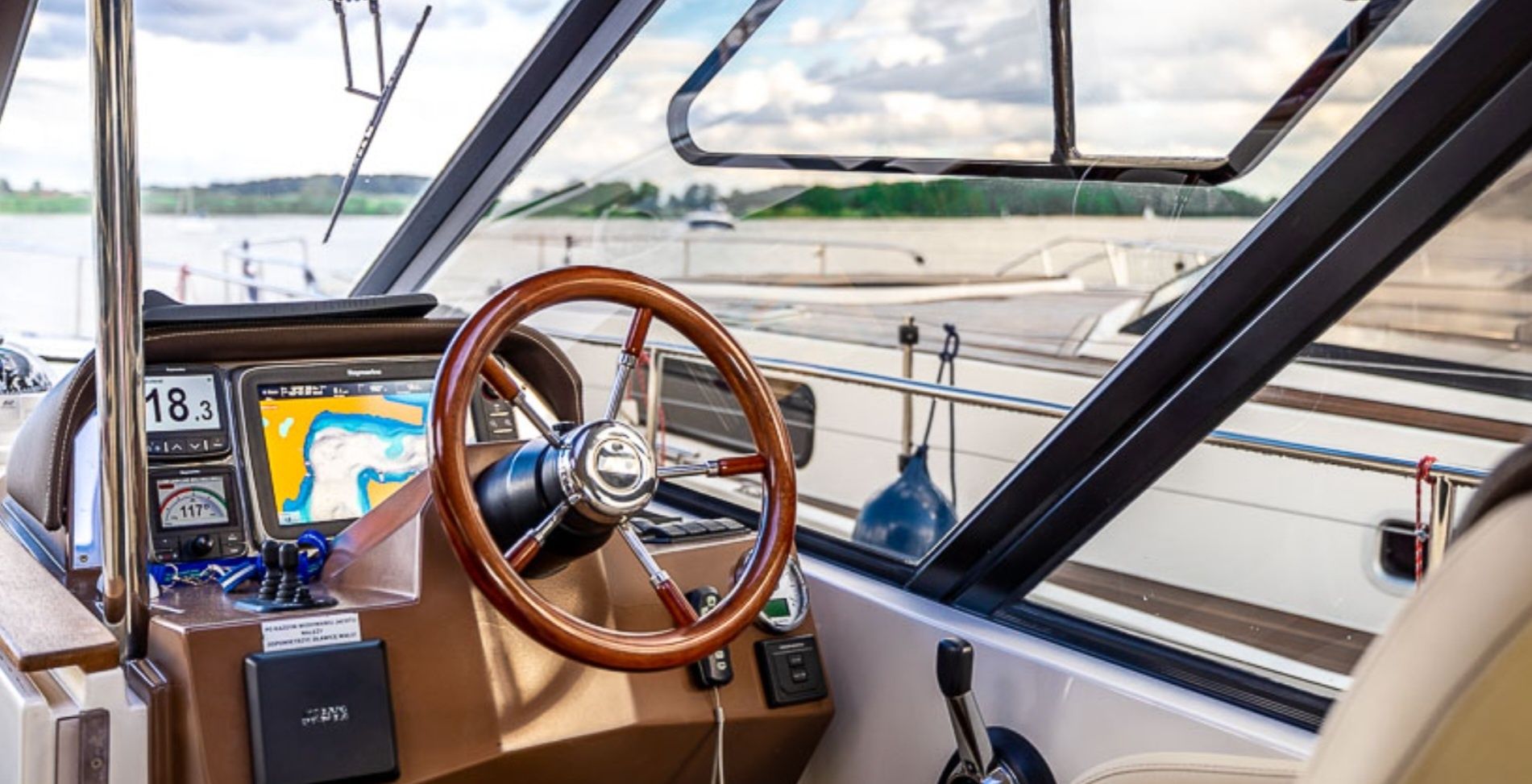Delphia Nautika 1300 | Wecheti