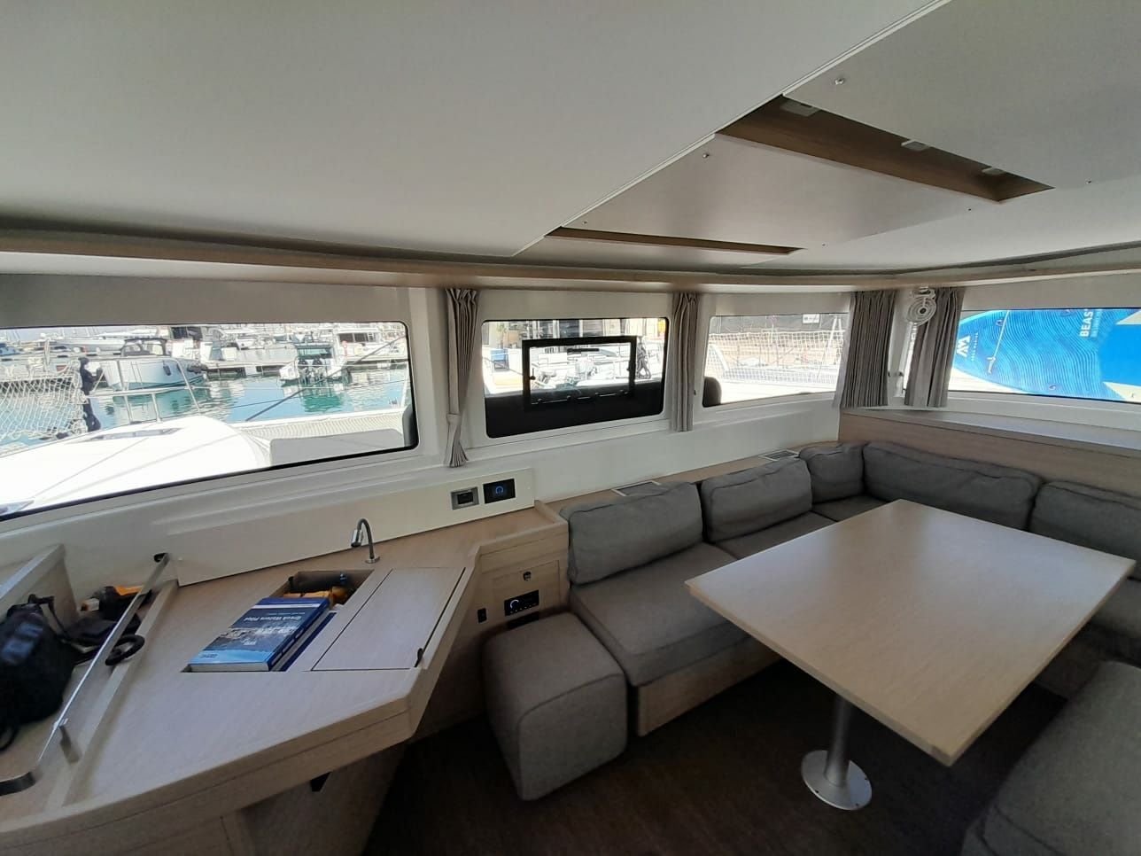 Lagoon 46 | Mommy Pommy